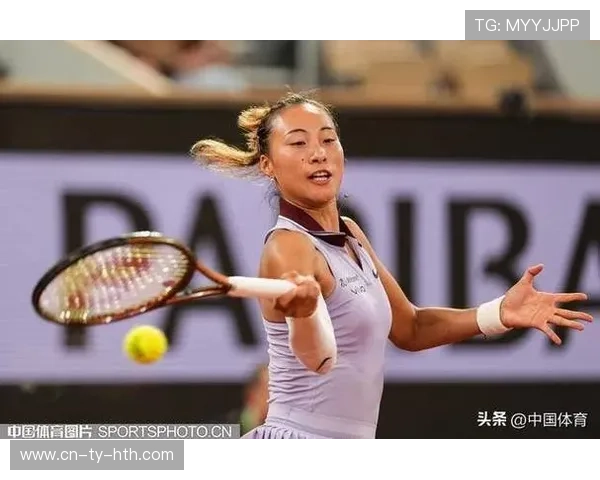 法网郑钦文直落两盘淘汰帕芙柳琴科娃，连续四年晋级次轮